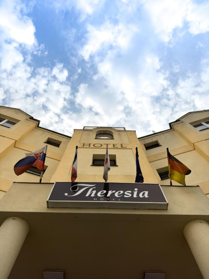 Hotel Theresia Kolin Exterior photo